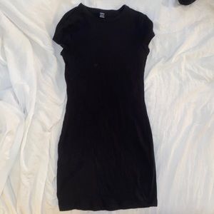 Black ribbed dress